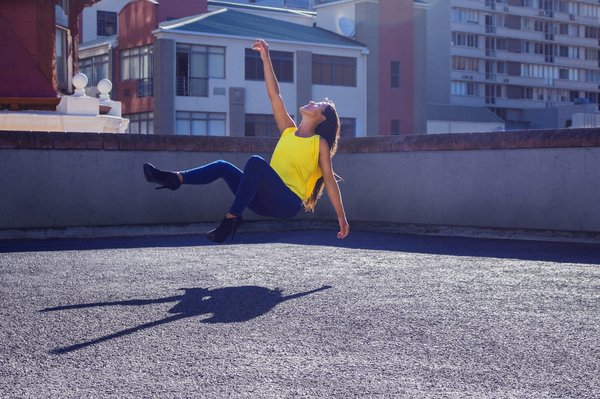 Quels sont les conseils d'entraînement pour gérer les ascensions longues et raides en cyclisme?